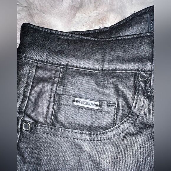 NWT Stradivarius coated push up jean in black, size 4 - Picture 7 of 16